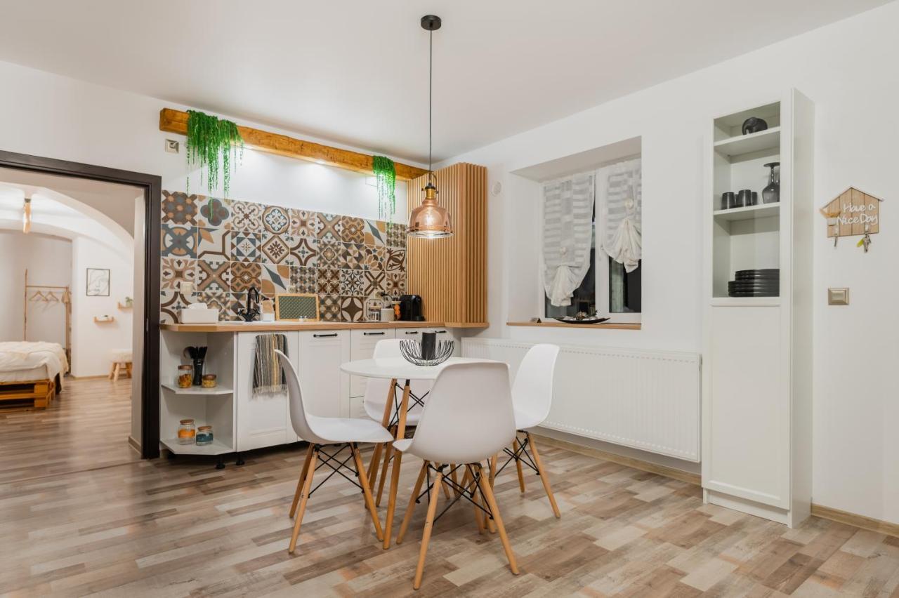 Cozee Studio - In Inima Brasovului Extérieur photo